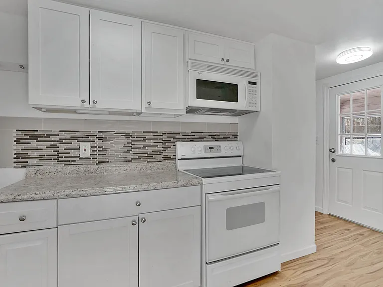 86 Orange St #2 — Photo 20