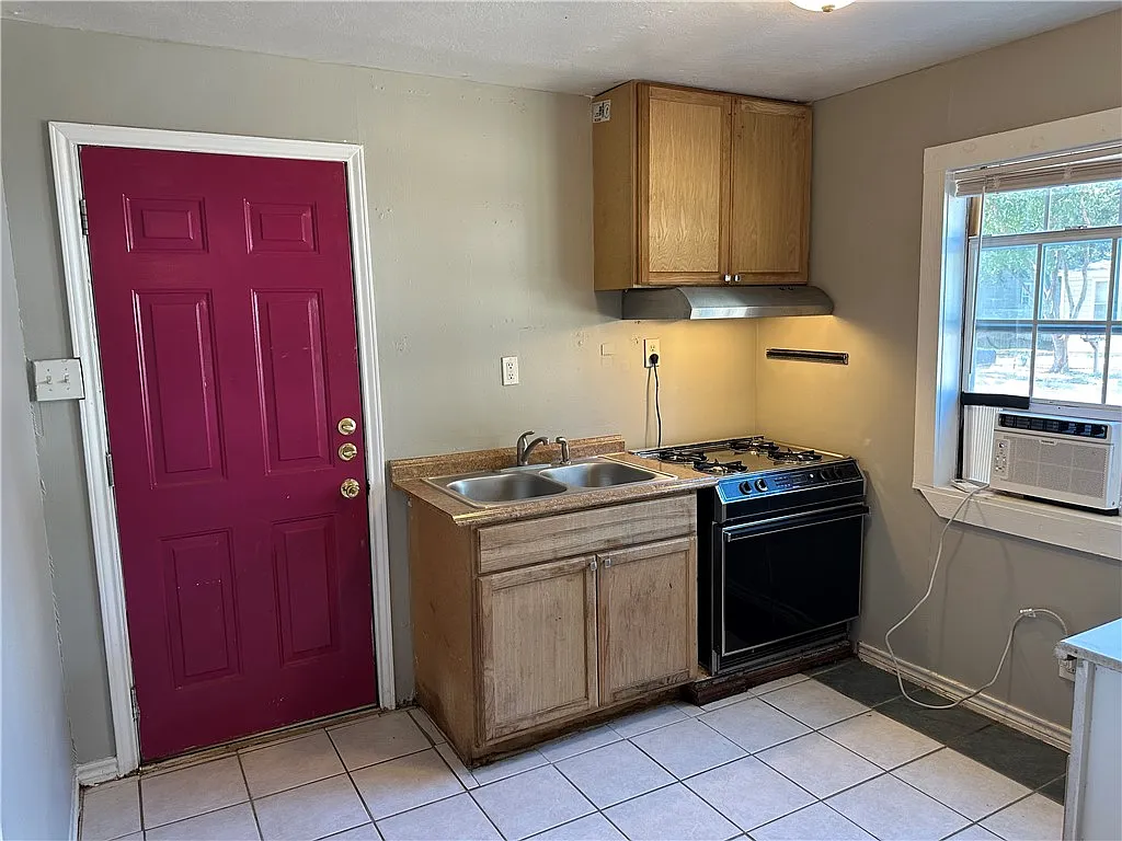 1 bed, 416 sqft, $695 — Photo 3