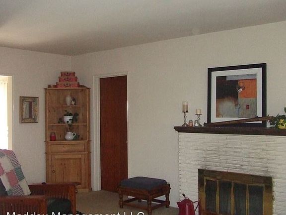 4th image of 1830 Solano Dr NE