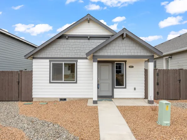 4071 SW Obsidian Pl, Redmond, OR 97756