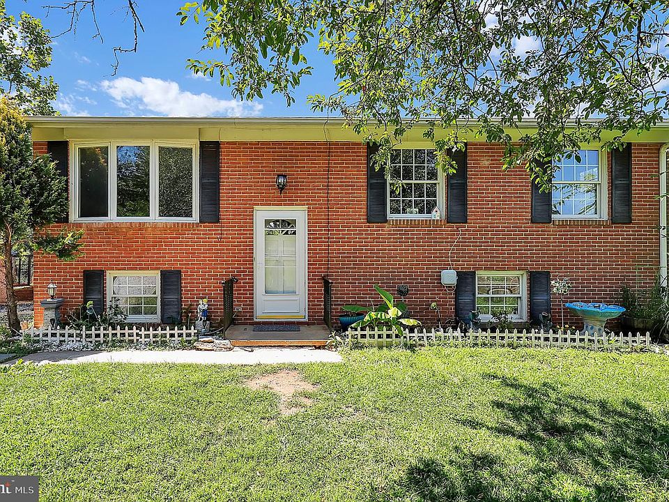 1st image of 6621 Willis Ln
