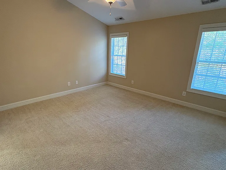 2311 Bentridge Ln — Photo 33
