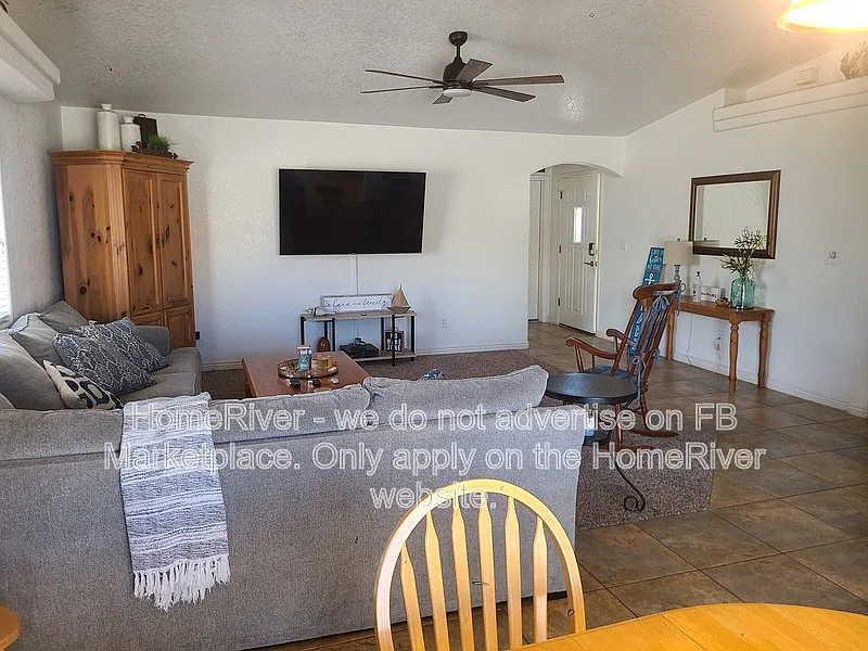 3 bed, 2.0 bath, 1239 sqft, $1,500 — Photo 4