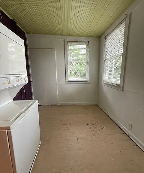 715 Ferdinand Ave SW — Photo 18