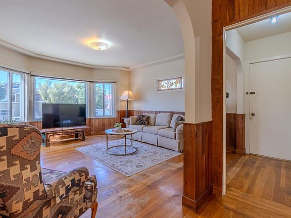 5th image of 240 Santa Rosa Ave