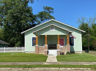 852 N 8th Ave, Laurel, MS 39440