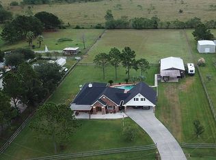 323 Bayou End Cir, Alvin, TX 77511