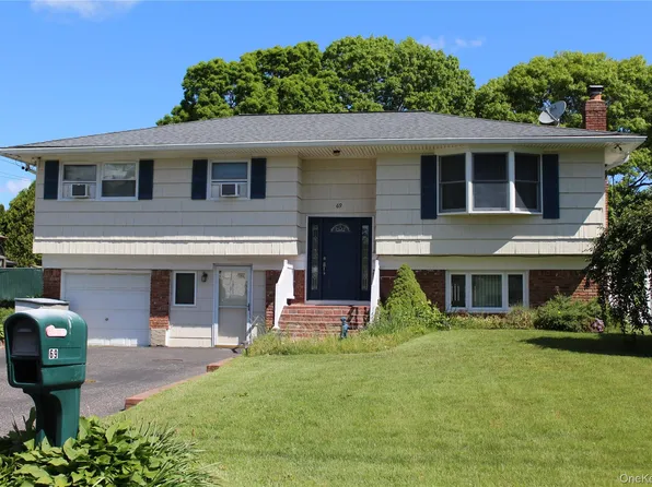 69 Appel Drive E, Shirley, NY 11967