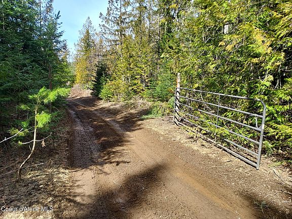 3rd image of 2244 Whittum Rd