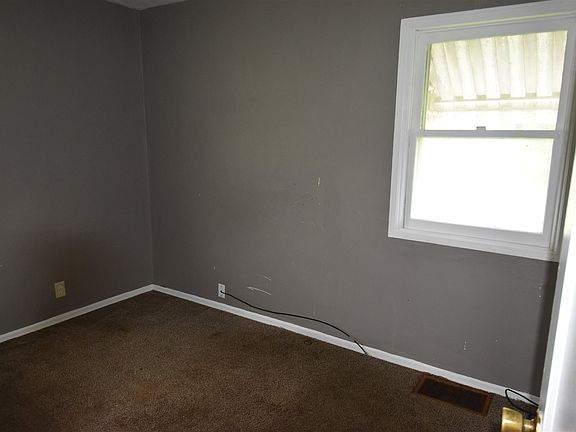 5th image of 111 Walton Ave