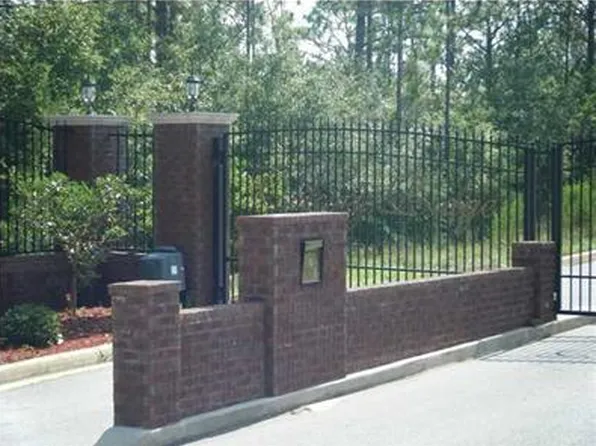 2467 Hammock Ln, Crestview, FL 32536