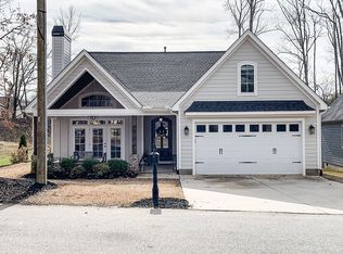 9 Hawkins Rd, Greenville, SC 29615