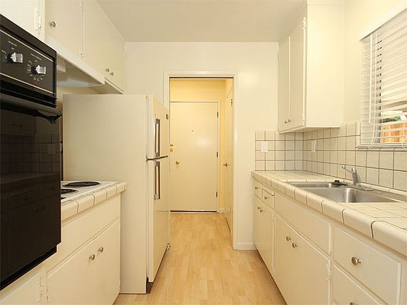4th image of 214 Ramona St