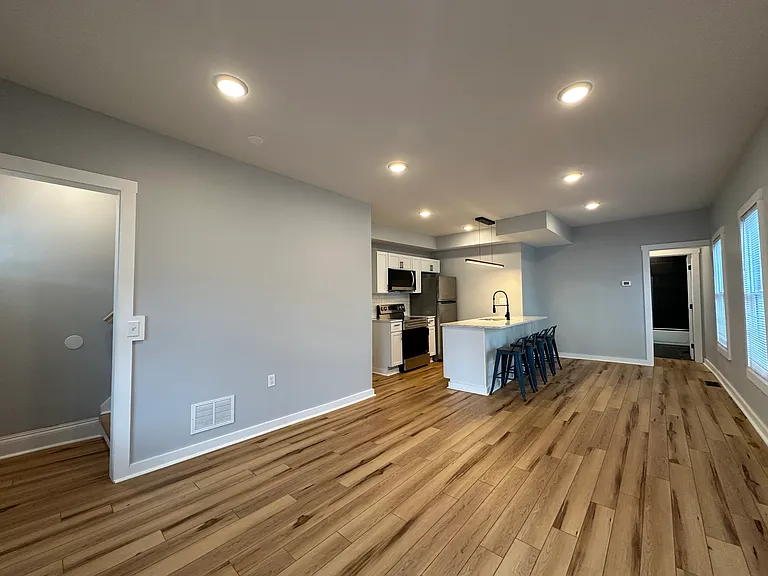 128 Caroline Ave #1 — Photo 7