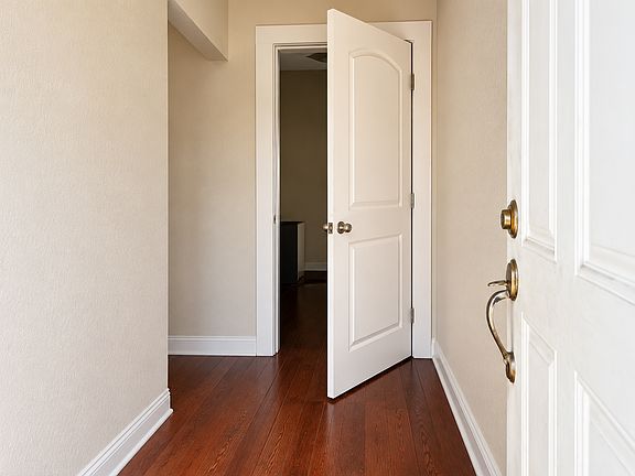 4th image of 1013 Chestnut St #1017