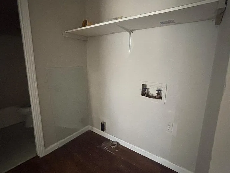 Unit Photo