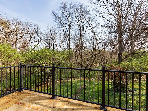 3rd image of 326 E 33rd St