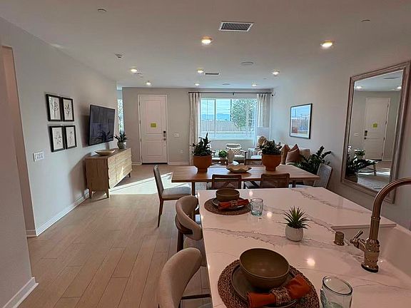 The photo of model home