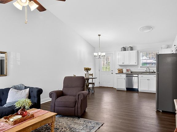 4th image of 3580 Colston Ln