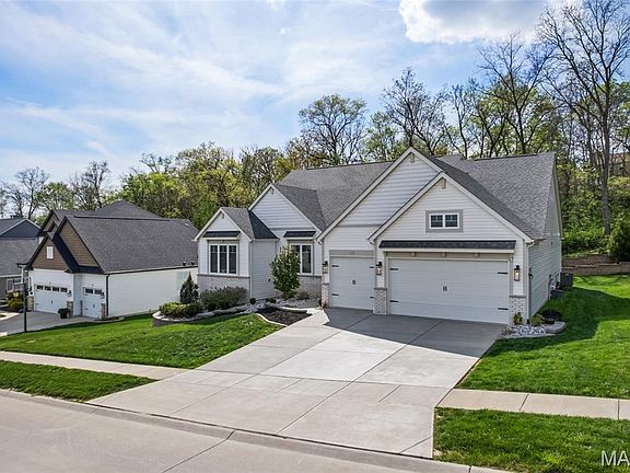 3rd image of 171 Wyndgate Valley Dr