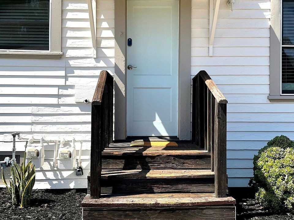 Private entrance