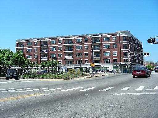 1st image of 3200 Oak Park Ave