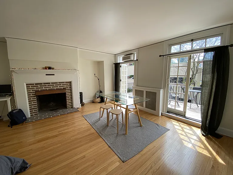 43 Palmer Sq W #43E — Photo 1