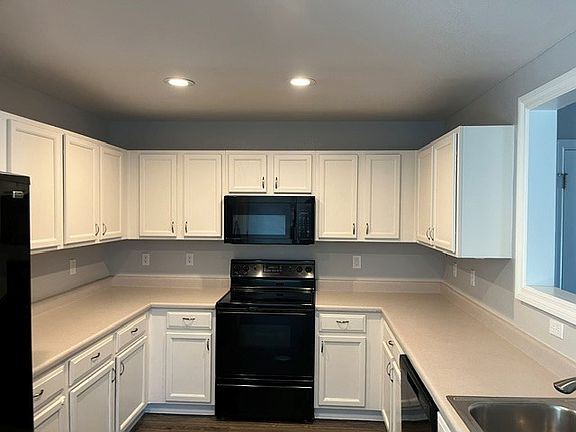 4th image of 22166 E Berry Pl