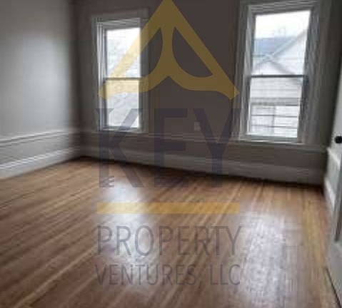 3rd image of 1016 Lake Ave APT 3