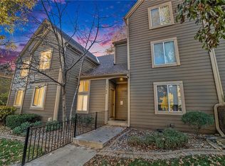 11146 Nieman Rd APT 201, Overland Park, KS 66210