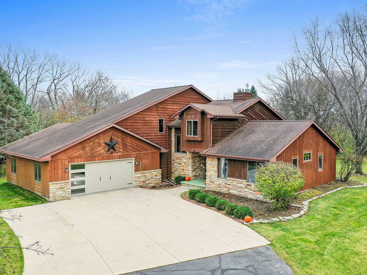 1849 Bridgeview Dr, Neenah, WI 54956 Zillow