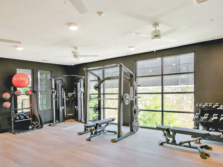 Loma Vista Lofts — Photo 21