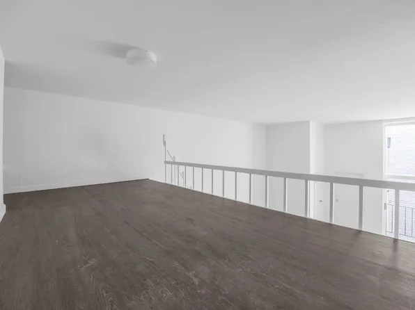 88 Fulton Street image 9 of 14