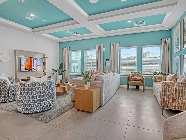 Palm Breeze Apartments — Photo 38