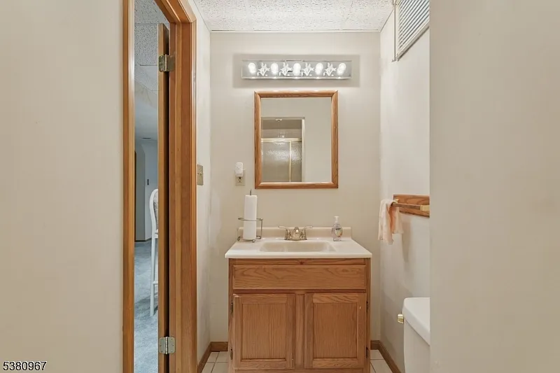15 Eastwood Blvd photo 1