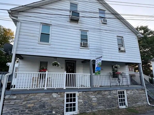 22 Cedar Ave, Hummelstown, PA 17036