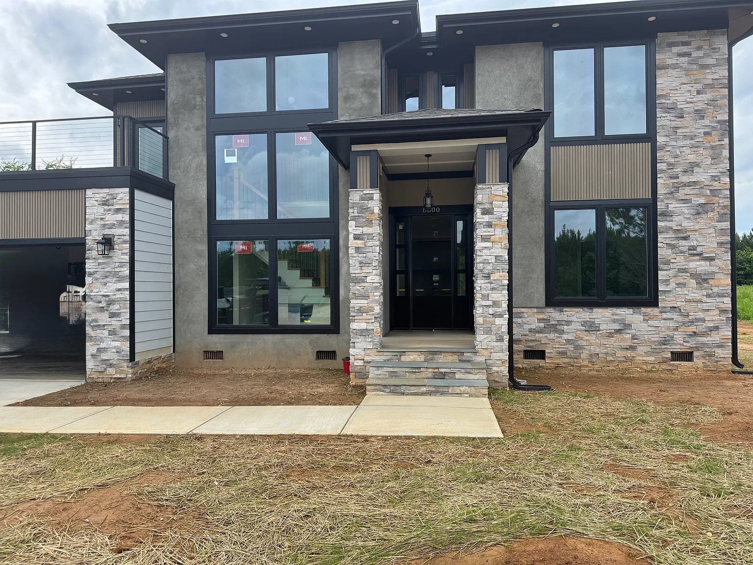 4 bed, 2.5 bath, 2500 sqft, $2,300 — Photo 3
