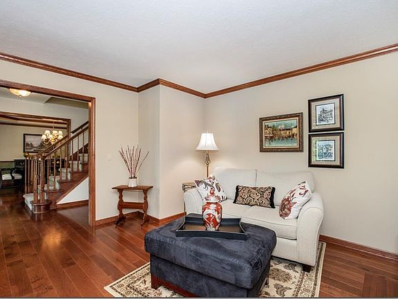 4th image of 6195 Castle Dr