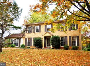 9226 Talisman Dr, Vienna, VA 22182