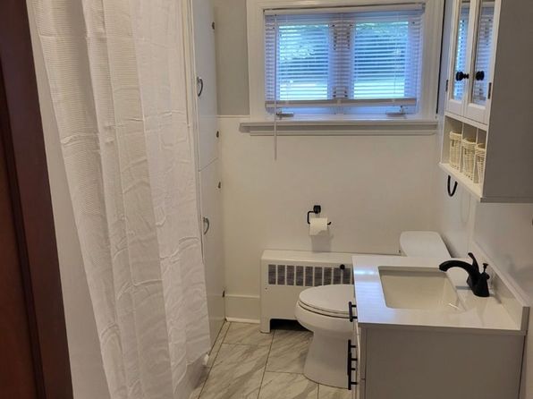 178 Main St #2M