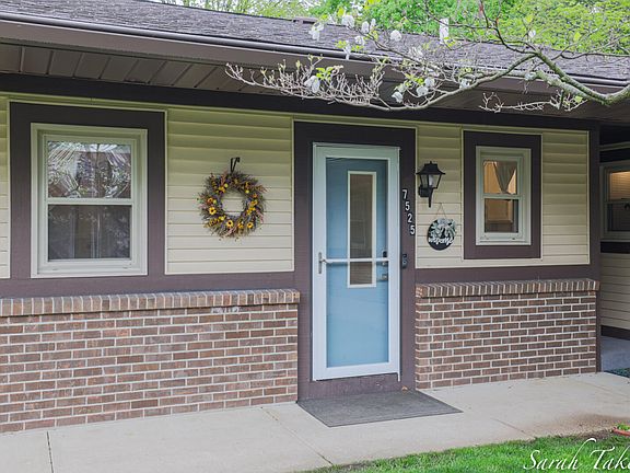 2nd image of 7525 Pinegrove Dr