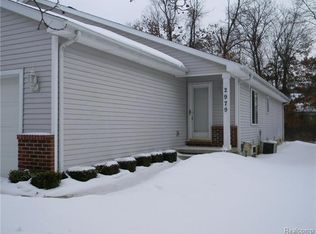 2979 Gabriel Dr, Commerce Twp, MI 48382