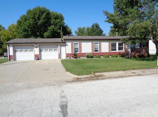 3015 Valley View Dr, Missouri Valley, IA 51555