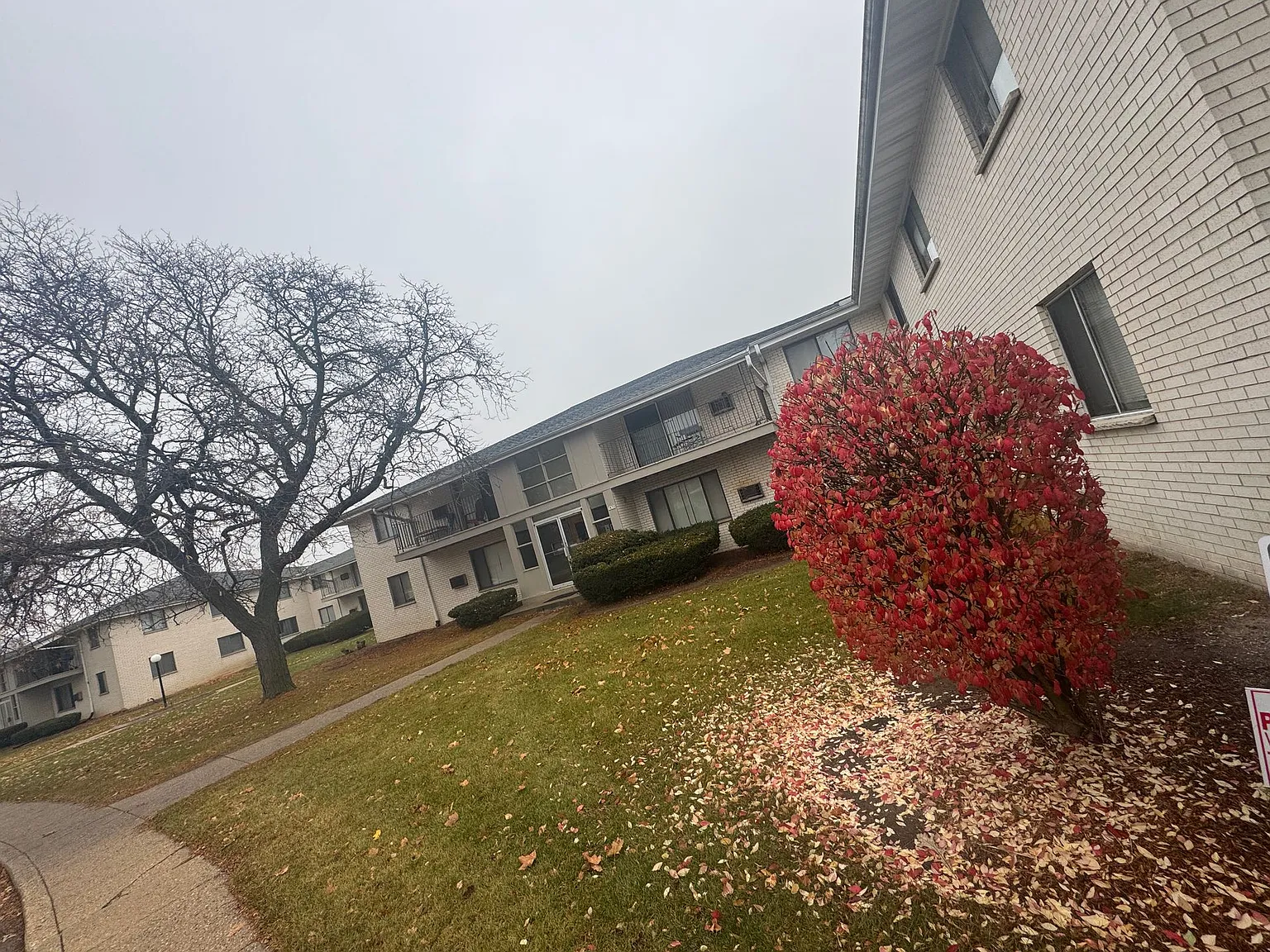 Garden Circle Apartments — Photo 2