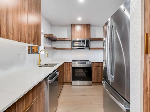 2bedroom 1.5 bathroom, 4324 N 13th Pl APT 102, Phoenix, AZ 85014