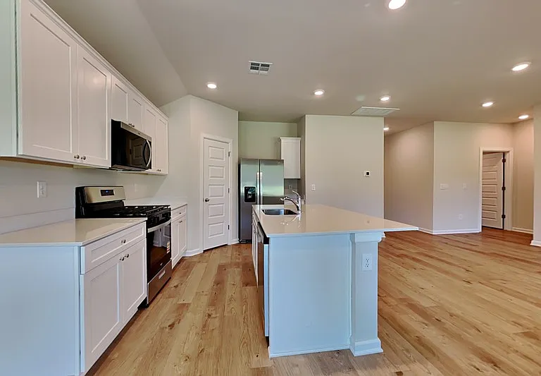 11724 SW 29th Ter — Photo 5