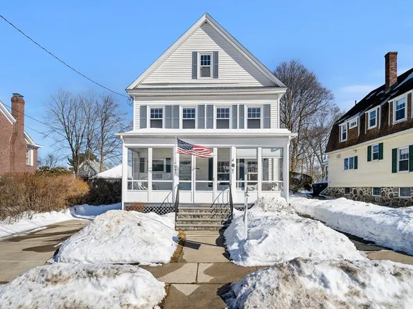 42 Pentucket Ave, Lowell, MA 01852