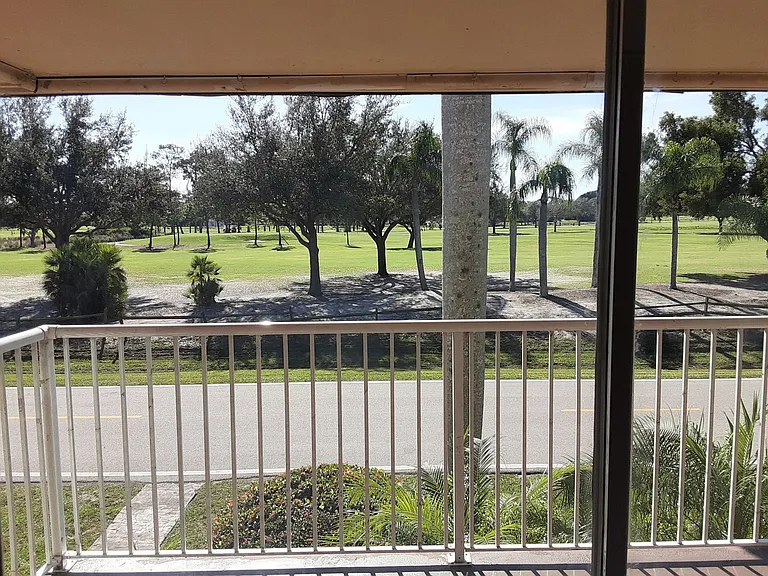 1830 Maravilla Ave #607 — Photo 9