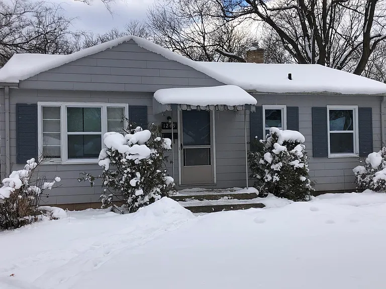 1249 Eastern Pl NE — Photo 31