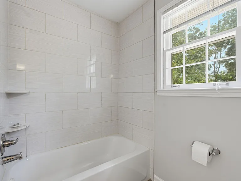 2614 Edge O Lake Dr — Photo 24